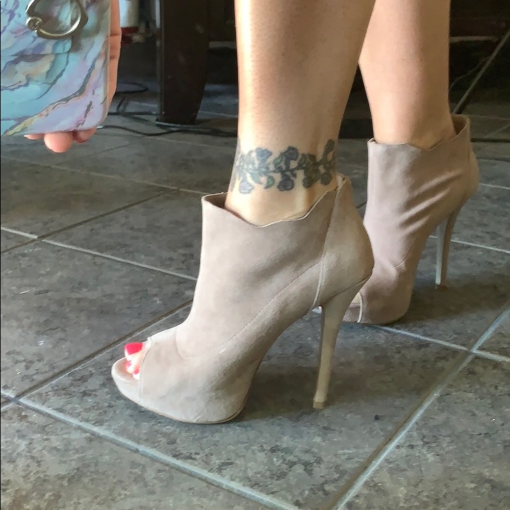 Steve Madden blush booties